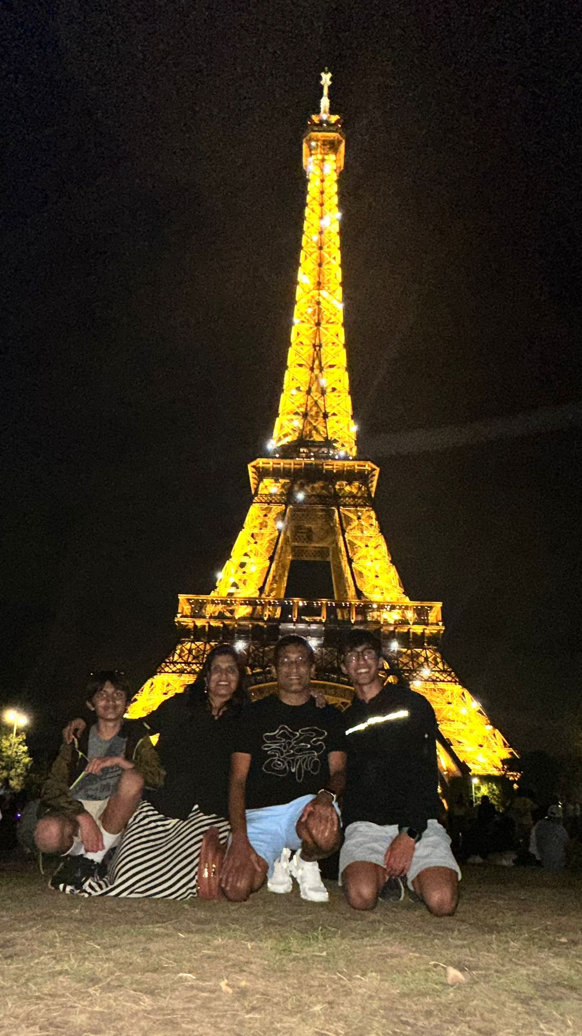 Photo of Sameer and his family